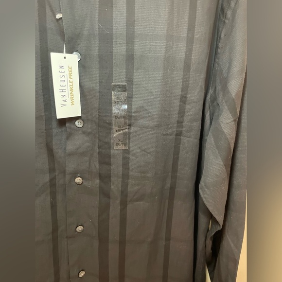 ✨NWT Men’s Van Heusen Botton Down Shirt Size XL - Picture 2 of 8